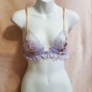 Like New Lilac Purple Lace and Ribbon Victoria's Secret Bra 34B